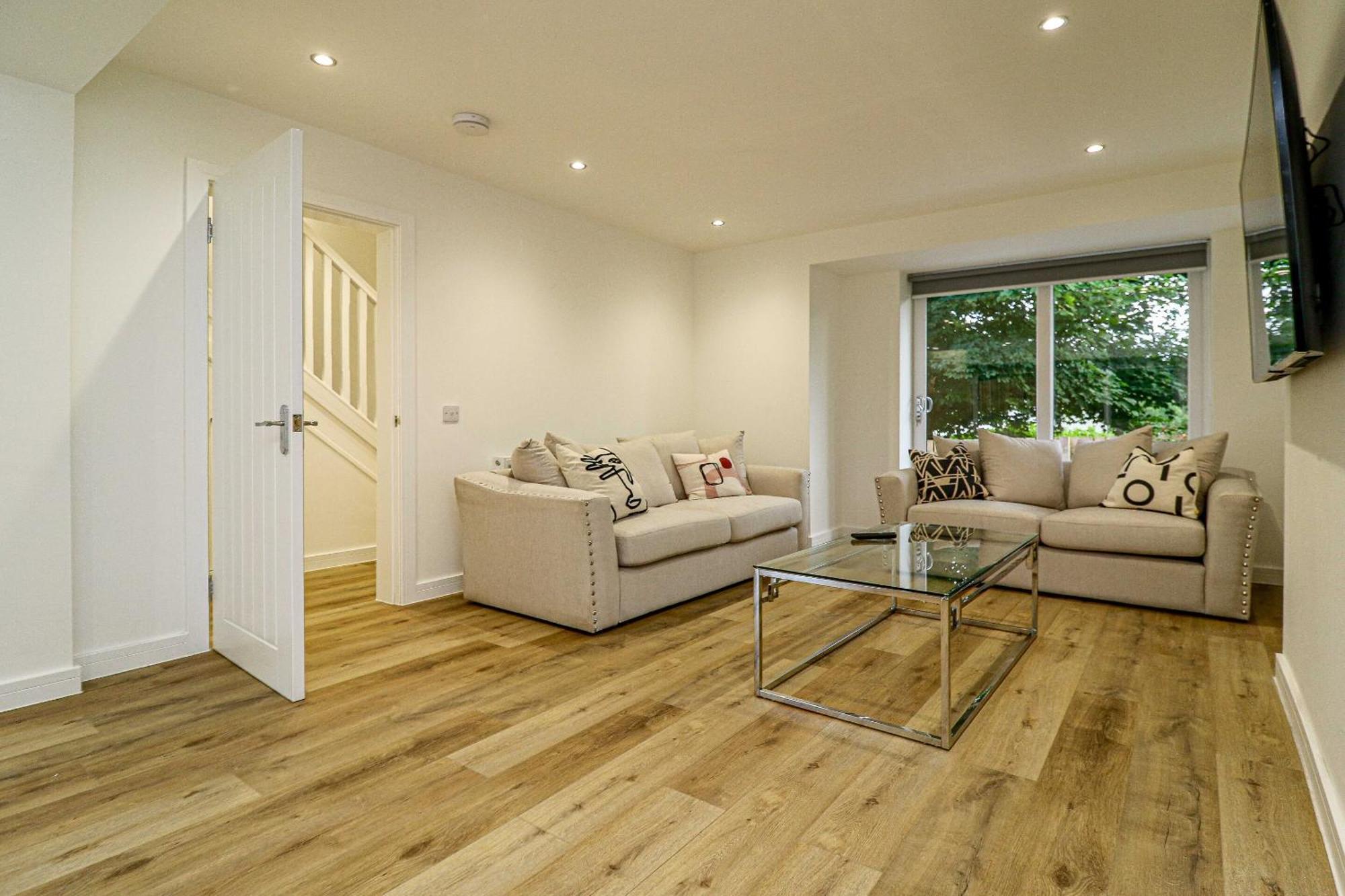 Wyndford Riverside House Glasgow Bagian luar foto