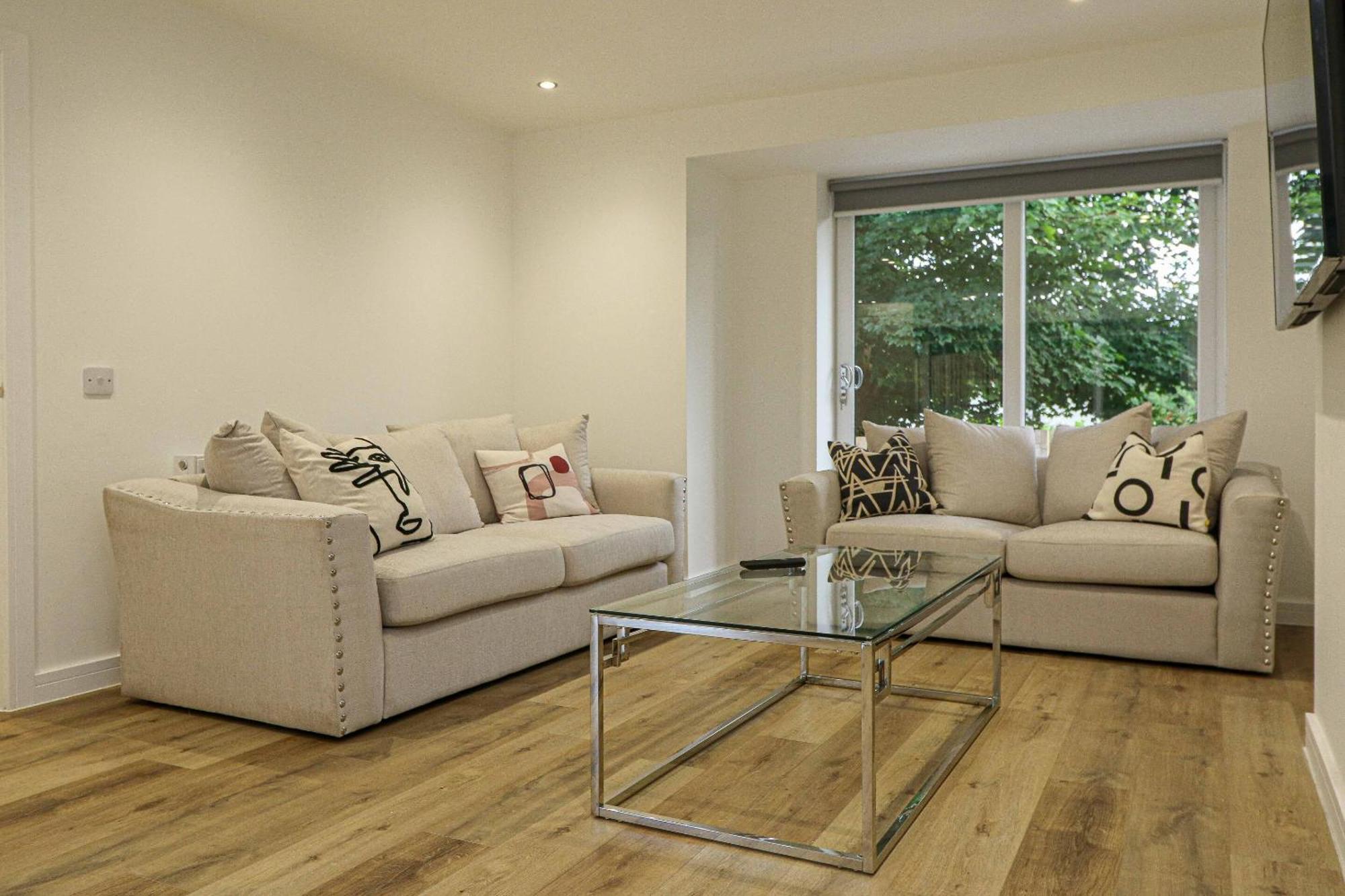 Wyndford Riverside House Glasgow Bagian luar foto
