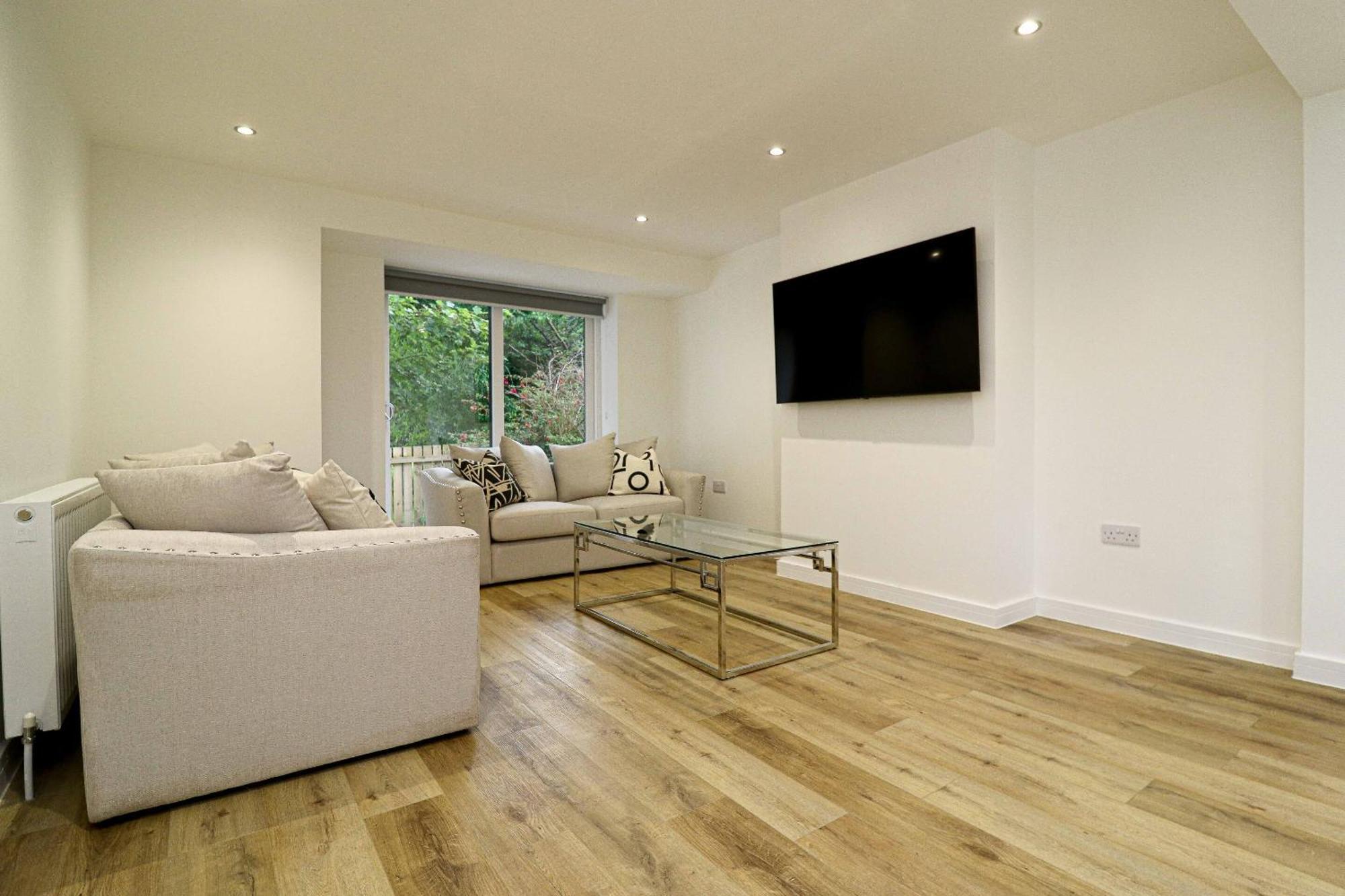 Wyndford Riverside House Glasgow Bagian luar foto